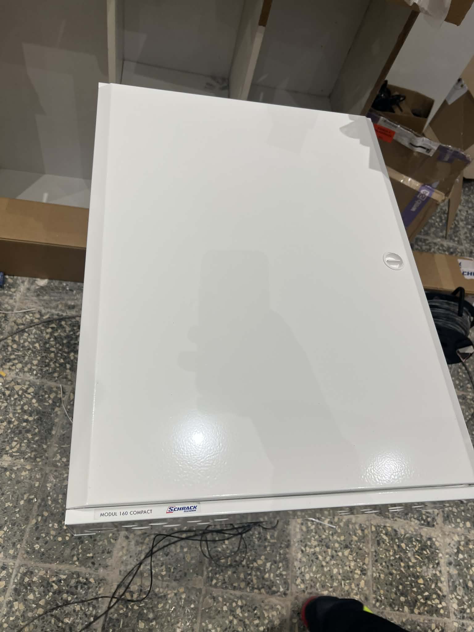 Kapcsolószekrény elkészítése és beszerelése - 1. kép